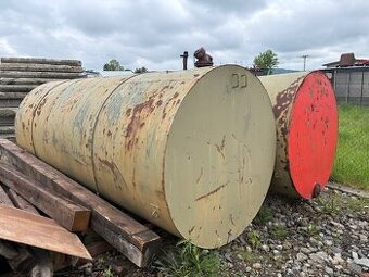 Ocelová nádrž na naftu