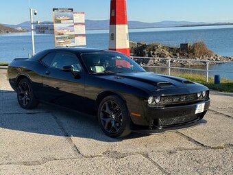 Dodge Challenger sxt plus 2018 3.6l v6