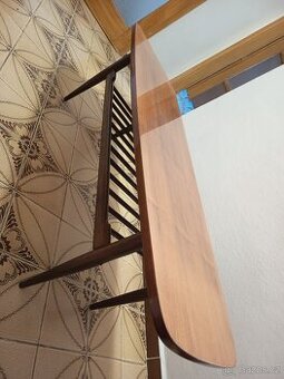 Konferenční stolek