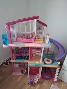 Domeček pro panenky Barbie DreamHouse