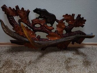 Staré jelení paroží – ručně vyřezávaná dekorace (cca 30 let)