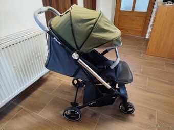 X-Lander X-Follov
Lehký sportovní kočárek pro každý den