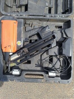 Hrebikovacka plynová KMR