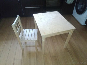 Dětský dřevěný stůl a židle