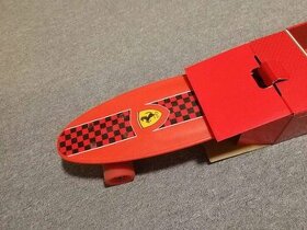 Penny board Ferrari jako nový