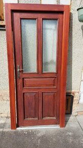 Dveře vchodové  80x200 dřevěné