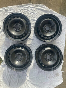 Originální 16" plechová kola Volvo po renovaci