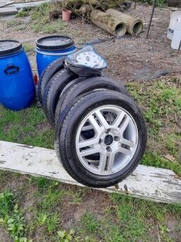 ALU kola včetně letních pneu 6J15 ET52,5 + 185/60 R15