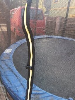 Ochranná síť k trampolíně a krycí kruh