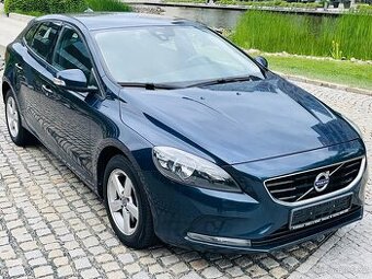 Volvo V40 2.0D3 5VÁLEC MANUÁL KAMERA ODPOČET DPH 1 MAJITEL
