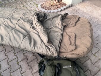 Rybářské lehátko Mivardi  2 ks se 2 spacáky