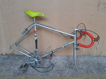 SHIMANO torzo silničního kola