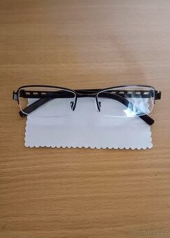 DIOPTRICKÉ brýle (+1,75) Elegantní kovový rám. Bez kazu