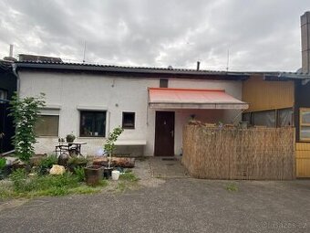 Prodej budov (nebytový objekt) v Praze Strašnicích - 1