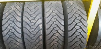Nakladni pneu 13R22,5 záběrové