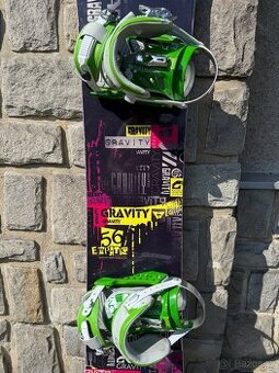 Snowboard GRAVITY + vázání RAVEN