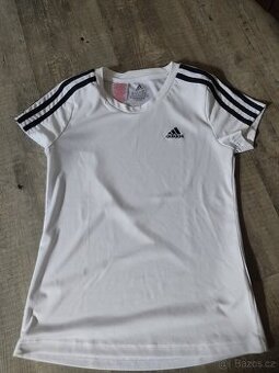 Sportovní tričko Adidas