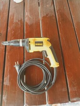 Sádrokartonařský šroubovák DEWALT DW274-QS