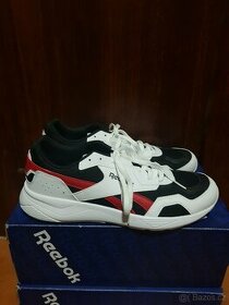 Prodám úplně nové botasky REEBOK v.45 - 1