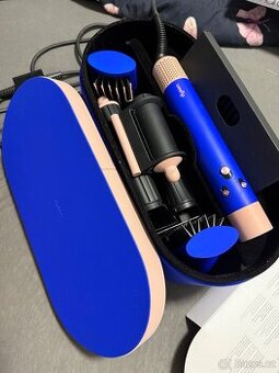 Dyson airwrap