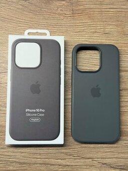 iPhone 16 Pro Silikonový kryt MagSafe šedý