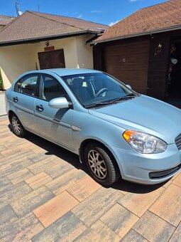 Hyundai Accent 1,4 benzín, koupeno ČR, II. majitel