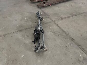 BMW e39 528i motůrek na stěrač