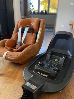 Maxi-Cosi Pearl Pro2 i-Size + FamilyFix3