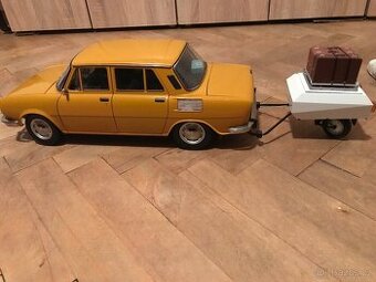 Škoda 100 deAgostini 1:8+PAV 100