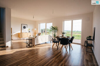 Prodej rodinného domu 125 m², pozemek 266 m² V Průhonu, Zvěř