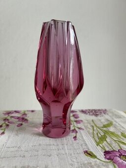 PRODÁM HUTNÍ SKLO - VÁZU