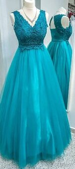 NOVÉ TŘPYTIVÉ plesové šaty KRAJKOVÉ