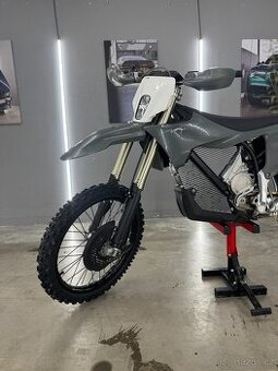 Stark Varg EX - titanové šrouby - 1