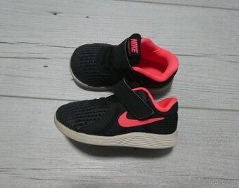 Dětské tenisky NIKE vel. 21