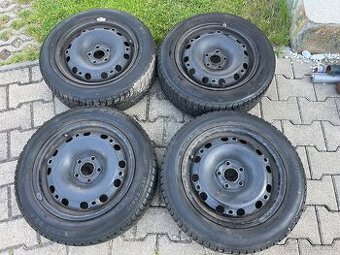 4x plechové disky 5x100 R15, zimní pneu 50%