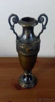 Krásná kovová secesní váza