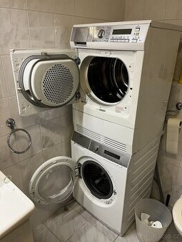 Pračka a sušička AEG