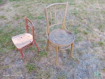 Dvě židle k renovaci