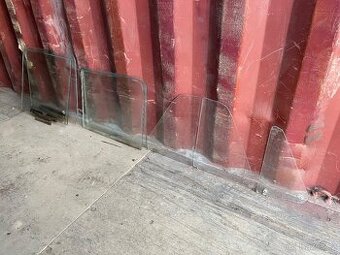 Skla Škoda 100l (cena za vše)