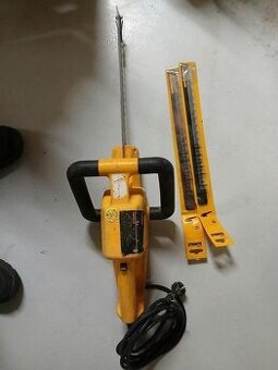 Dewalt Alligator pila DW 390 + náhradní listy