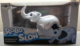 Interaktivní robo-slon na dálkové ovládání
