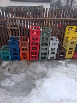 Prodám více kusů bedýnek na lahve