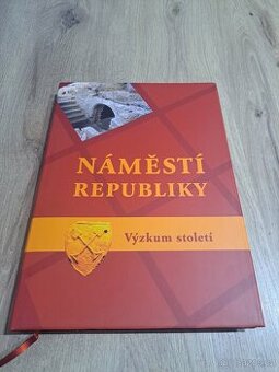 Náměstí Republiky,  výzkum století