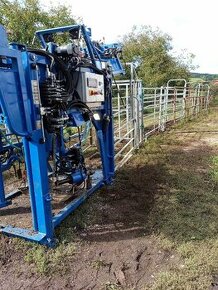 Pronájem - hydraulická klec.