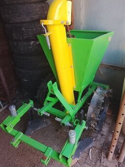 Sazeč brambor Taret