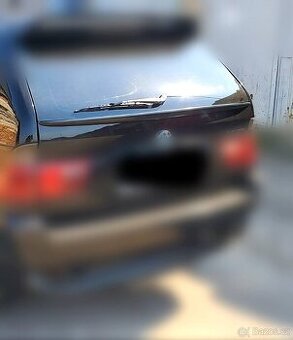 Spoiler nad víkem zavazadlového prostoru pro BMW e53