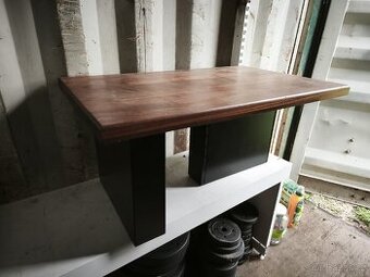 Konferenční stolek z masivu