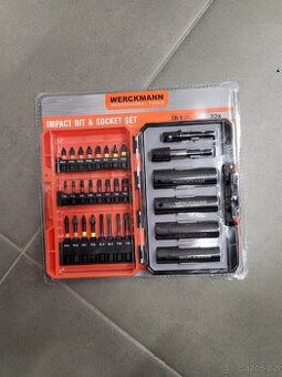 Sada rázových bitů a nástrčných hlavic
