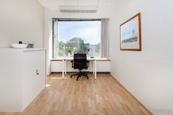 Soukromé kancelářské prostory pro 3 osobu v HQ Laso