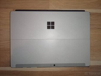 Tablet Microsoft Surface 3 s klávesnicí